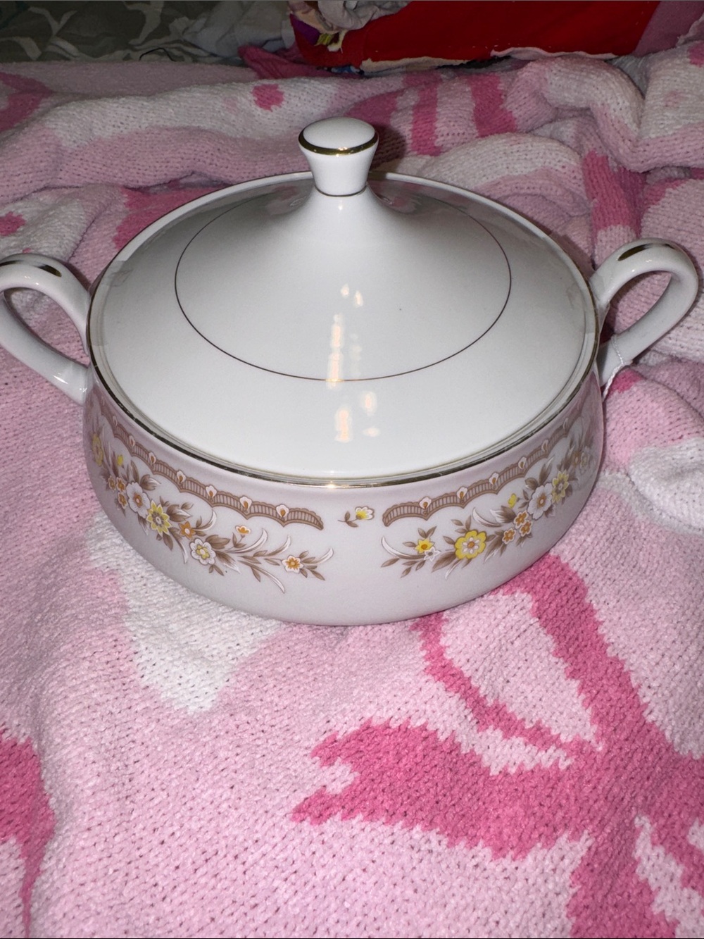 Covered Porcelain Vegetable Bowl with Floral Gold Trim in Golden Autumn